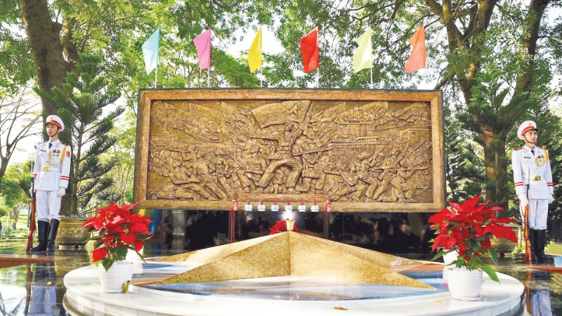 Bia tưởng niệm các liệt sĩ Biệt động Sài Gòn-Gia Định.