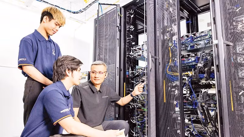 Một tiết học về an ninh mạng, an toàn thông tin của sinh viên Đại học Phenikaa.