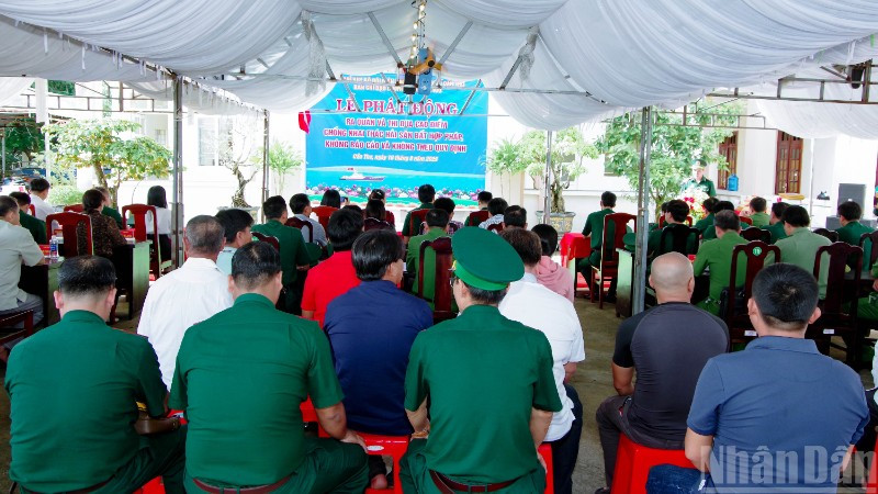 Quang cảnh buổi lễ phát động.