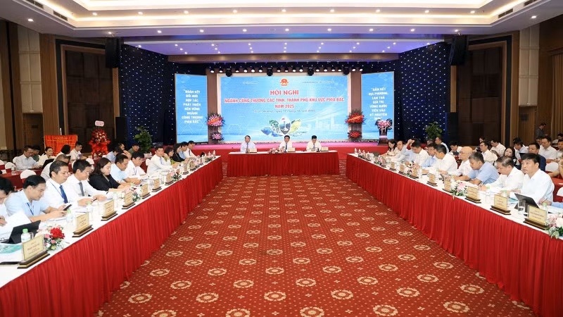 Toàn cảnh hội nghị.