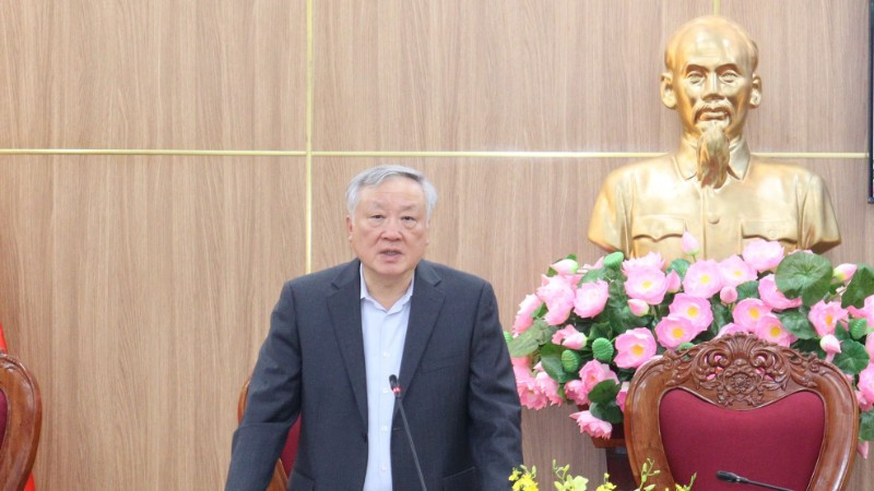 Phó Thủ tướng Thường trực Chính phủ Nguyễn Hòa Bình phát biểu kết luận tại buổi làm việc.