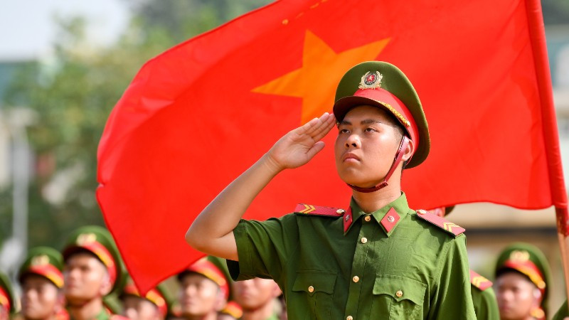 Lực lượng Công an nhân dân là nòng cốt trong sự nghiệp bảo đảm an ninh, trật tự, bảo vệ cuộc sống bình yên của nhân dân. (Ảnh THẾ ĐẠI)