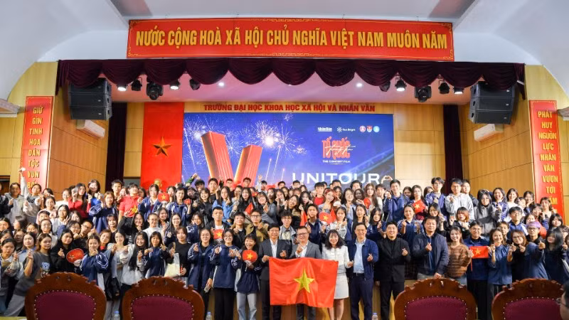 “Tổ quốc trong tim” - dấu ấn đặc biệt tại Trường đại học Khoa học Xã hội và Nhân văn.
