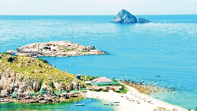 Đảo Hòn Nội, nơi có lượng chim yến sinh sống rất lớn, do Công ty Yến sào Khánh Hòa quản lý, khai thác. (Ảnh CTV)