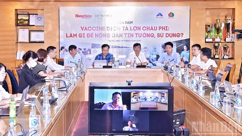 Toàn cảnh buổi tọa đàm.