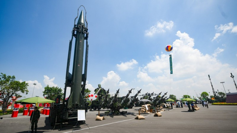 Tổ hợp tên lửa Scud-B của Quân đội nhân dân Việt Nam tại Triển lãm thành tựu đất nước. (Ảnh THẾ ĐẠI)
