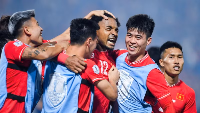 Cầu thủ Nguyễn Xuân Son khoác áo đội tuyển Việt Nam trong giải đấu AFF Cup 2024. (Ảnh THÀNH ĐẠT)