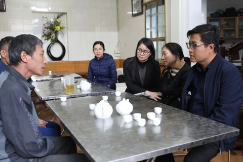 Lãnh đạo Ủy ban Mặt trận Tổ quốc tỉnh Bắc Ninh đến thăm hỏi, động viên gia đình nạn nhân vụ tai nạn giao thông nghiêm trọng xảy ra tại Lào Cai.