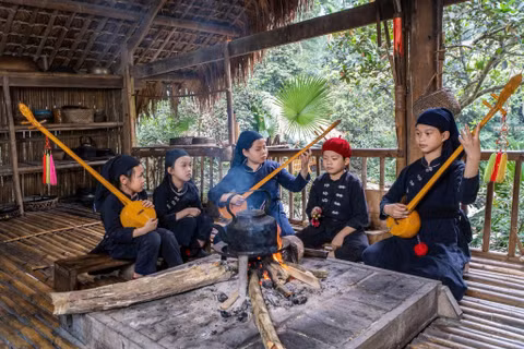 Những nét văn hóa bản địa của người Tày còn được lưu giữ nguyên vẹn tại Khu bảo tồn Làng nhà sàn dân tộc sinh thái Thái Hải, tỉnh Thái Nguyên (Ảnh THANH HẢI)