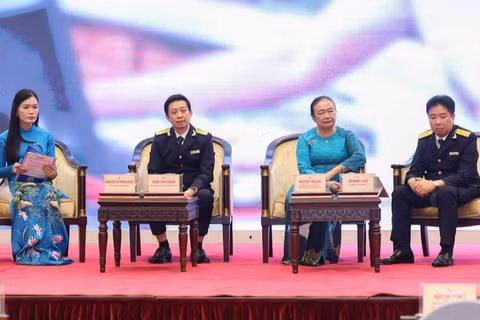 Các đại biểu tham dự phiên thảo luận. (Ảnh: VGP)