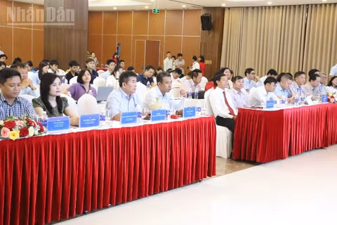Các đại biểu dự lễ phát động cuộc thi.