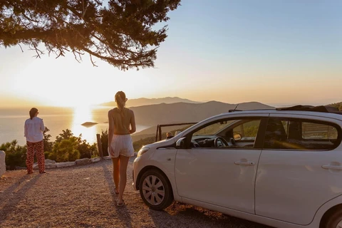 “Road-trip” giúp du khách chủ động hành trình và tận hưởng trọn vẹn trải nghiệm. (Ảnh: Booking.com)