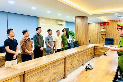 Các đối tượng tại cơ quan điều tra. (Ảnh: Công an cung cấp)