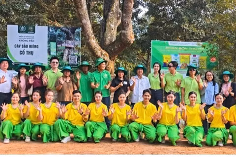 Phú Mỹ đồng hành cùng Lễ Hội Sầu riêng, khởi đầu bằng trải nghiệm quy trình “Thụ phấn hoa sầu riêng”