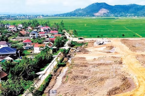 Tỉnh Nghệ An dự kiến xây dựng 41 khu tái định cư với tổng diện tích hơn 102 héc-ta, tổng mức đầu tư khoảng 1.450 tỷ đồng.