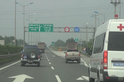 Tuyến cao tốc Nội Bài-Lào Cai.