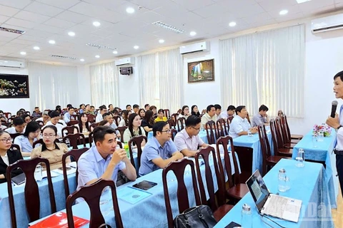 Quang cảnh Hội nghị tập huấn kỹ năng truyền thông chính sách trong xây dựng văn bản quy phạm pháp luật tại Cà Mau.