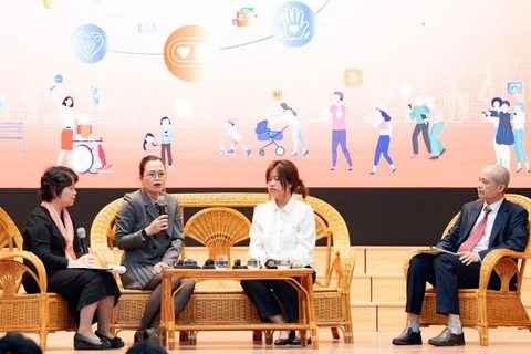 Các đại biểu chia sẻ tại phiên thảo luận. (Ảnh: UNFPA)