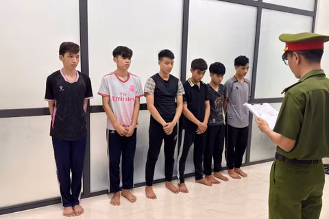 Nhóm đối tượng bị khởi tố, bắt tạm giam vì hành vi “Gây rối trật tự công cộng”. (Ảnh: Công an cung cấp)