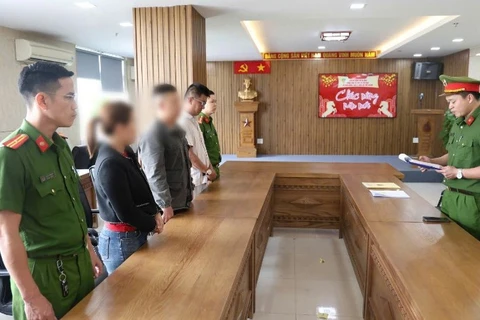 Các đối tượng tại cơ quan điều tra. (Ảnh: Công an cung cấp)