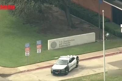 [Video] Mỹ: Xả súng nhằm vào cơ quan chuyên trục xuất người nhập cư