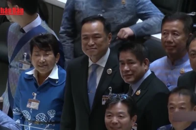 [Video] Tân Thủ tướng Thái Lan cam kết giải quyết các vấn đề cấp bách