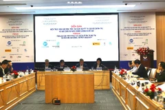 Toàn cảnh diễn đàn.