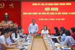 Các cộng tác viên dư luận xã hội tập trung phản ánh, trao đổi một số nhóm vấn đề, sự kiện lớn được dư luận quan tâm.