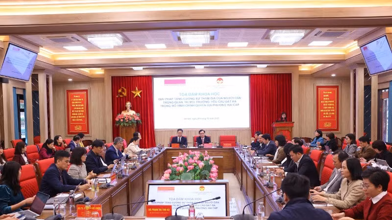 Tọa đàm khoa học “Giải pháp tăng cường sự tham gia của người dân trong quản trị môi trường: Yêu cầu đặt ra trong mô hình chính quyền địa phương hai cấp”.