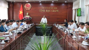 Quang cảnh cuộc họp.