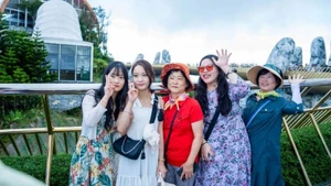 Mọi du khách Hàn Quốc quay lại Đà Nẵng đều được tặng ngay vé “Wow pass” và buffet trưa.