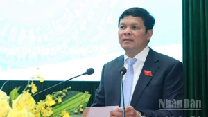 Đồng chí Nguyễn Đức Tuy, Phó Bí thư Tỉnh ủy, Chủ tịch Hội đồng nhân dân tỉnh Quảng Ngãi phát biểu bế mạc kỳ họp.