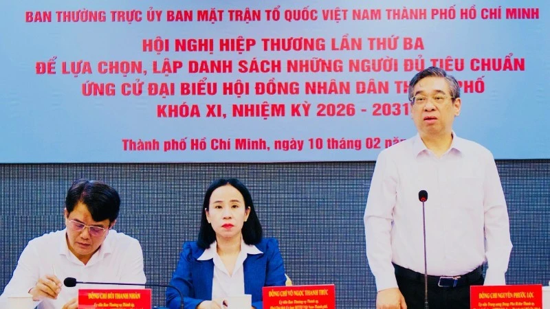 Bầu Cử Sớm Tại Vũng Tàu: Hàng Ngàn Cử Tri Thực Hiện Quyền Công Dân Trên Đất Liền Và Biển