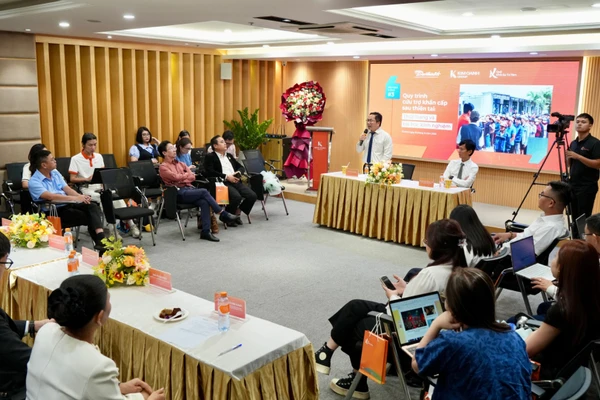 Quang cảnh buổi hội thảo.