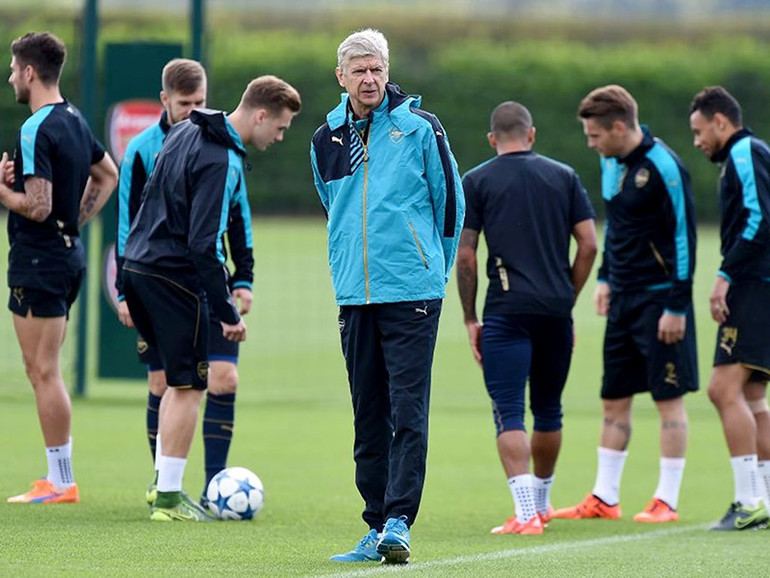 arsene-wenger-la-mot-trong-nhung-hlv-dau-tien-su-dung-nhung-so-lieu-de-lam-viec-anh-getty1.jpg