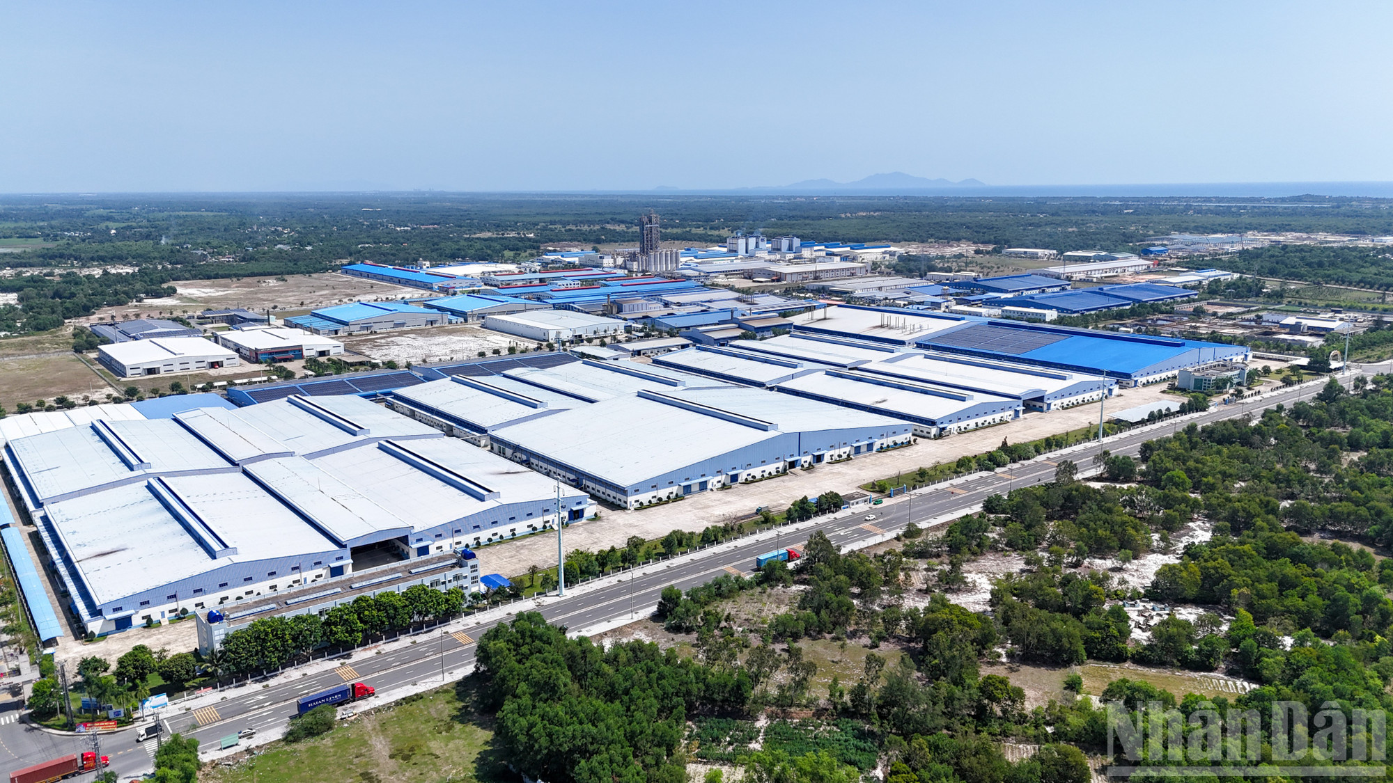 Một góc Khu công nghiệp Tam Thăng nhìn từ trên cao. ndo_br_khu-cong-nghiep-tam-thang-2.jpg