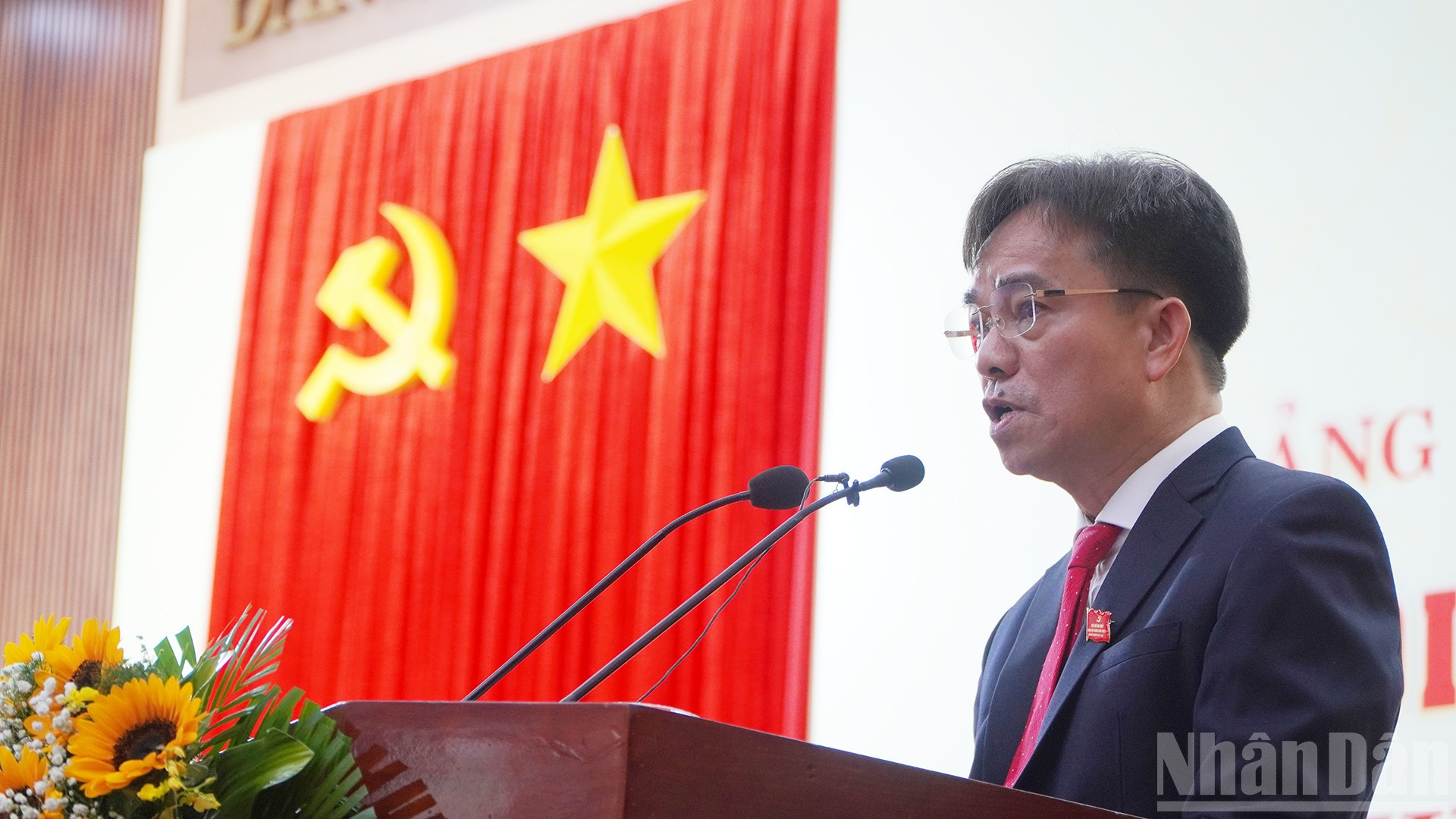 Bí thư Đảng ủy phường Bàn Thạch Nguyễn Duy Ân phát biểu khai mạc đại hội. (Ảnh: ANH QUÂN) ndo_br_4.jpg