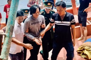 Đối tượng truy nã V. bị lực lượng chức năng bắt giữ. 