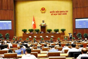 Quốc hội thông qua Nghị quyết về miễn, hỗ trợ học phí đối với trẻ em mầm non, học sinh phổ thông, người học chương trình giáo dục phổ thông tại các cơ sở giáo dục trong hệ thống giáo dục quốc dân.