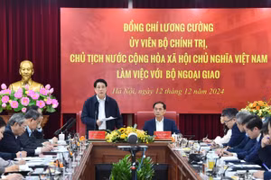 Chủ tịch nước Lương Cường phát biểu ý kiến tại buổi làm việc với Bộ Ngoại giao, ngày 12/12/2024. (Ảnh: THỦY NGUYÊN)