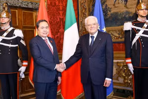 Chủ tịch Quốc hội Trần Thanh Mẫn hội kiến Tổng thống Italia Sergio Mattarella. (Ảnh: TTXVN)