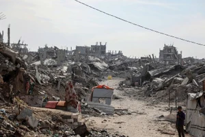 Khung cảnh đổ nát do xung đột ở phía bắc Dải Gaza. (Ảnh: TÂN HOA XÃ)