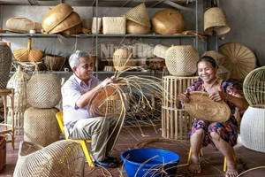Với hơn 1.350 làng nghề và làng có nghề, Hà Nội tự hào là “thủ đô của tinh hoa thủ công truyền thống Việt Nam.