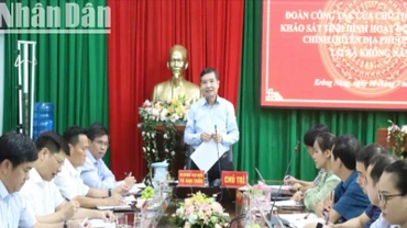 Chủ tịch Ủy ban nhân dân tỉnh Đắk Lắk Tạ Anh Tuấn phát biểu tại buổi làm việc với Ủy ban nhân dân xã Krông Năng.