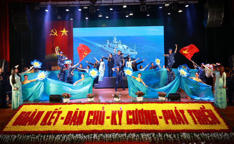 Một tiết mục văn nghệ chào mừng đại hội. van-nghe-chao-mung.jpg