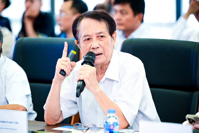 تحدث الدكتور دو نهات تيان في الندوة. tham-luan-1-tskh-do-nhat-tien-chuyen-gia-cao-cap-ve-giao-duc-2.jpg