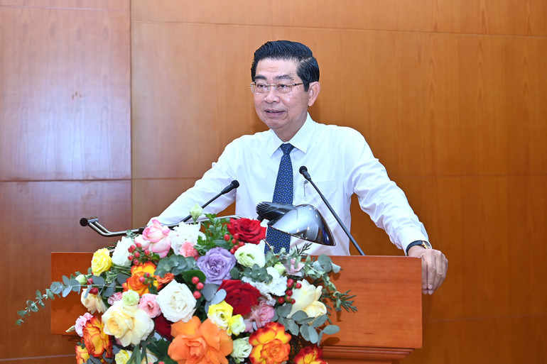 Đồng chí Võ Văn Dũng phát biểu tại hội nghị. a3-bnd-2541.jpg