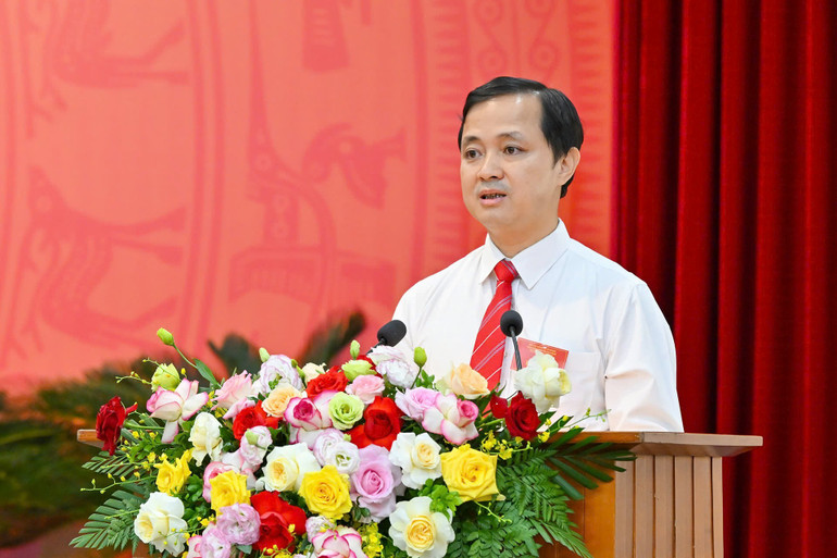 Đồng chí Nguyễn Xuân Trường, Vụ trưởng, Bí thư Chi bộ Vụ địa phương 1 tham luận tại Đại hội. (Ảnh: THỦY NGUYÊN) a4.jpg