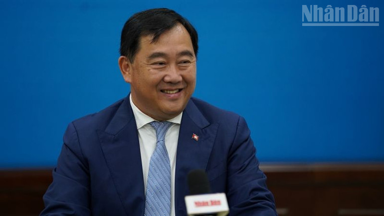 Ông Sous Yara trả lời phỏng vấn phóng viên Báo Nhân Dân thường trú tại Campuchia. (Ảnh: ĐINH TRƯỜNG) ndo_tr_yara-2.jpg