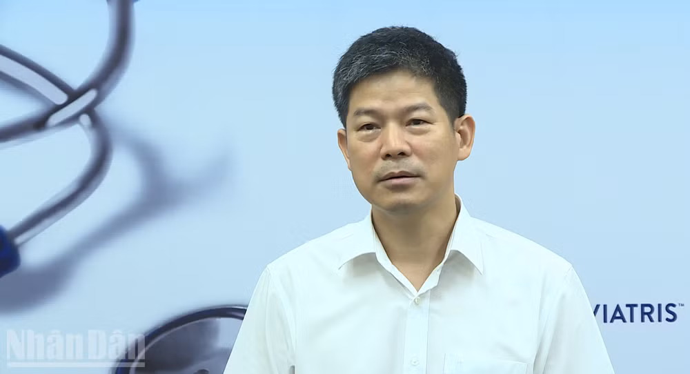 ndo_bl_phong-van-anh-hien00-01-47-12still001.png